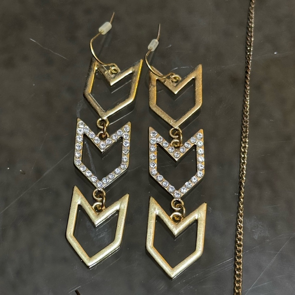 Gold Necklace & Earring Jewelry Bundle - Picture 2 of 5